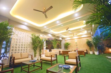 Furnished Amenities in 5 BHK Independent House at Nirman Nagar – for Sale