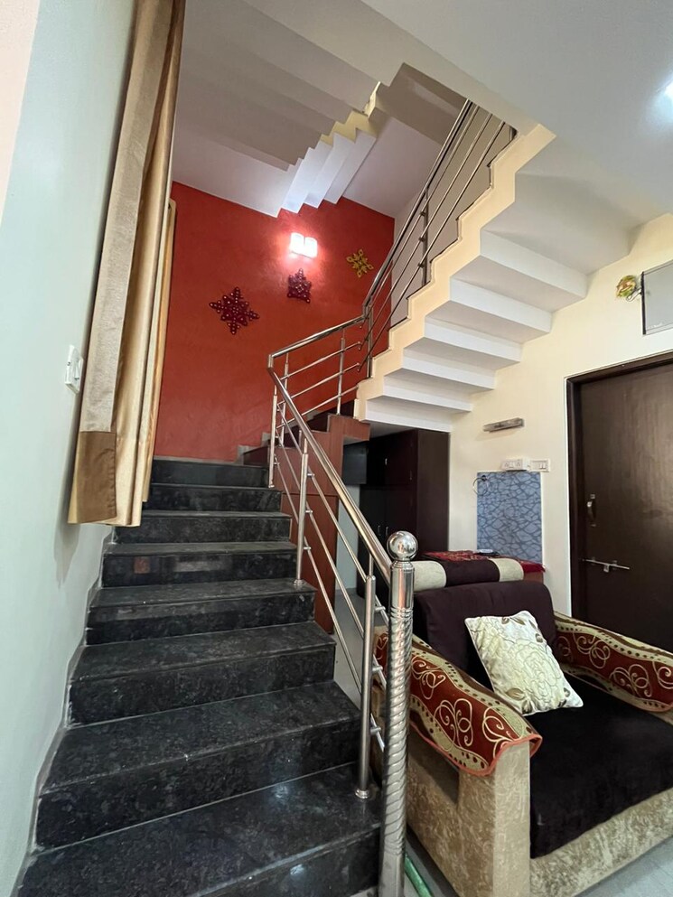undefined, vijay nagar 4 Bedroom 2500 Sq.Ft. Independent House In Vijay Nagar Indore 9500317