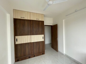 Room in 2 BHK Apartment at D And T Mountain View CHS, Senapati Bapat Road – for Rent