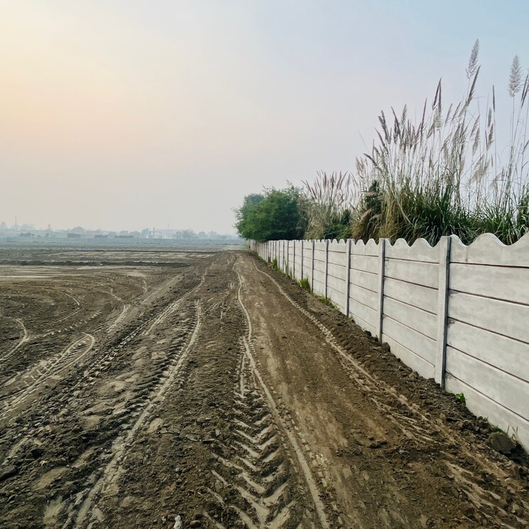 undefined, dhoom manikpur  100 Sq.Yd. Plot In Dhoom Manikpur Greater Noida 9500328