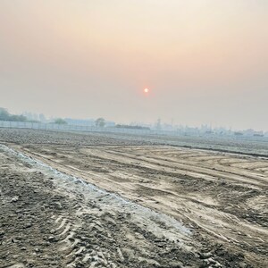  Plot For Sale in Dhoom Manikpur