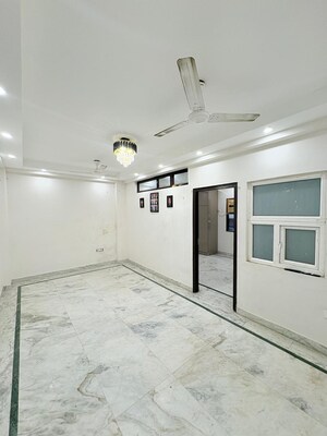 Room in 3 BHK Builder Floor at Saket – for Sale