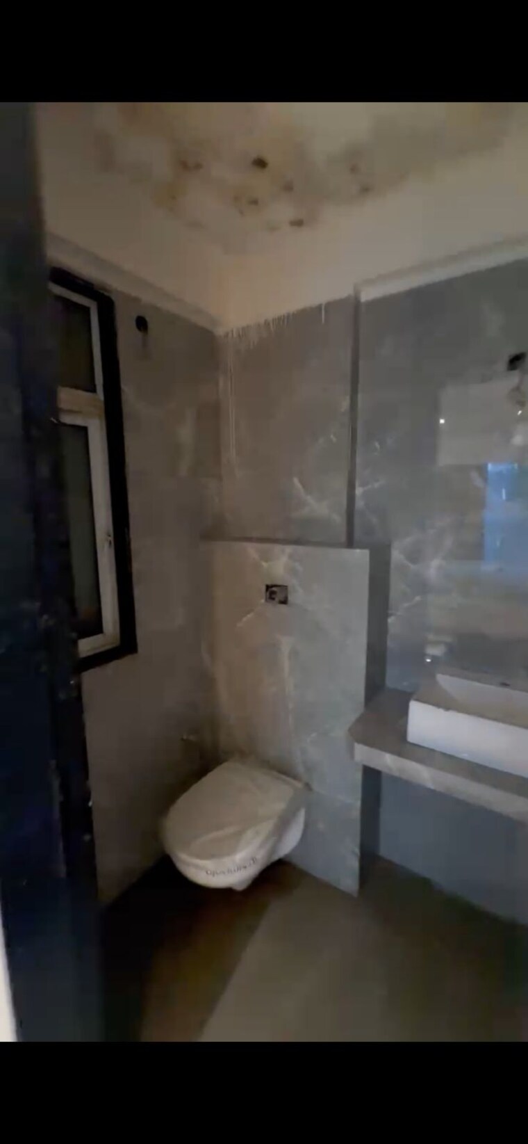 Bathroom, goregaon west 2 Bedroom 650 Sq.Ft. Apartment In Goregaon West Mumbai 9500351