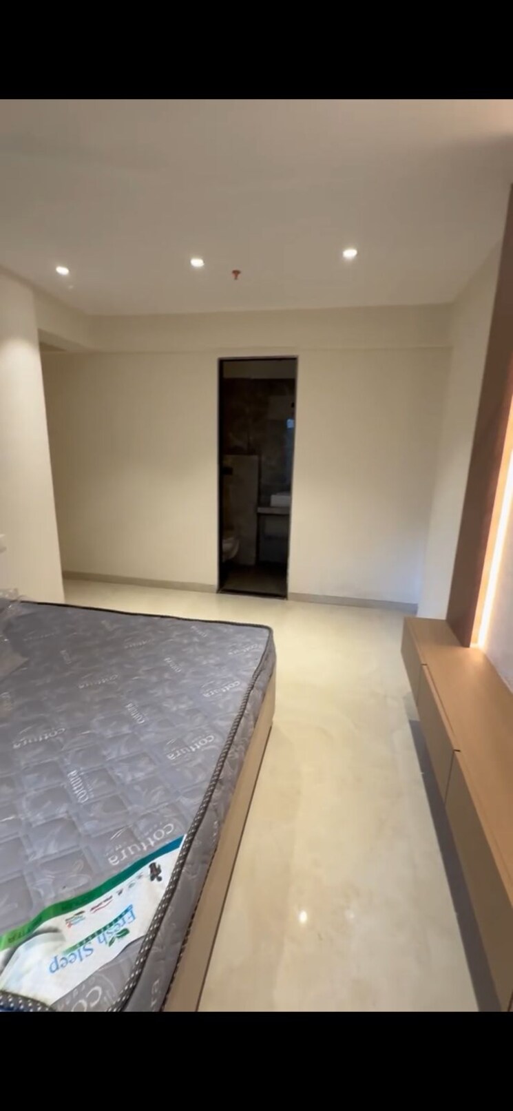 Room, goregaon west 2 Bedroom 650 Sq.Ft. Apartment In Goregaon West Mumbai 9500351