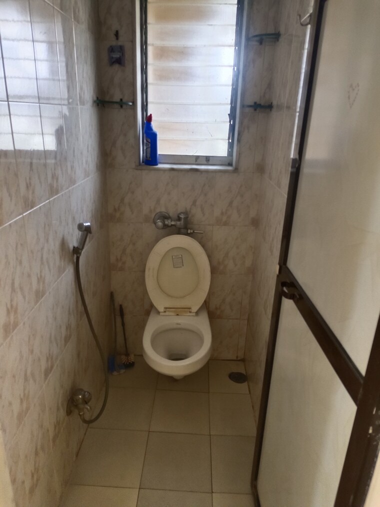 Bathroom, ravi-estate 1 Bedroom 480 Sq.Ft. Apartment In Pokhran Road No One Thane 9500356