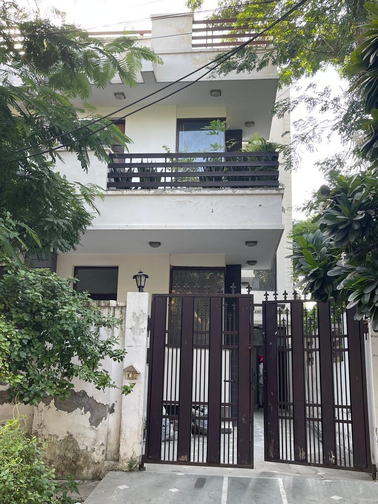 Exterior View, lajpat nagar i 1 Bedroom 100 Sq.Yd. Builder Floor In Lajpat Nagar I Delhi 9500376