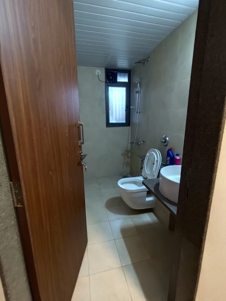 Bathroom, skyi-songbirds 4 Bedroom 1316 Sq.Ft. Apartment In Bavdhan Pune 9500385