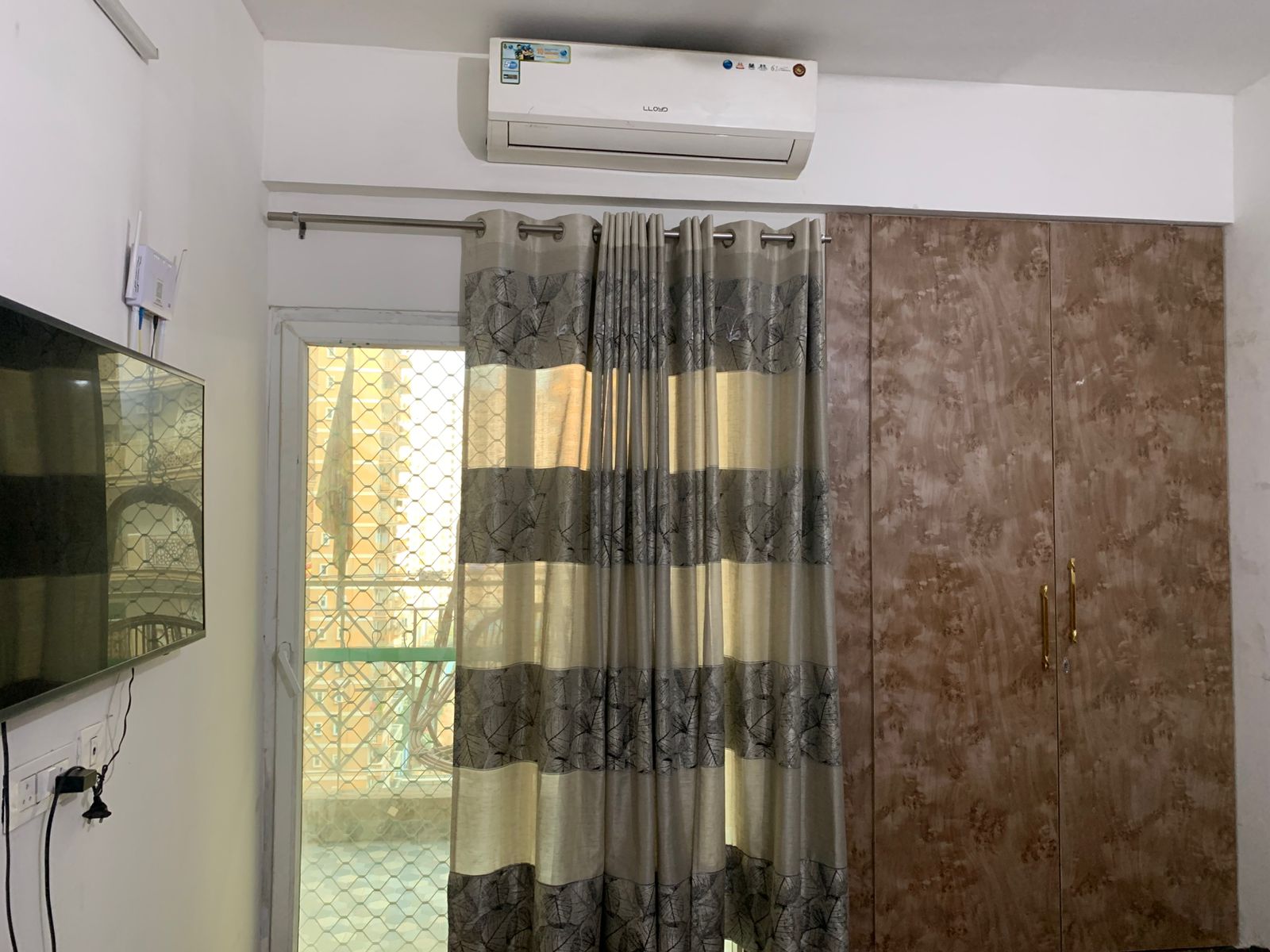 2 BHK Apartment For Rent in Gaur Atulyam