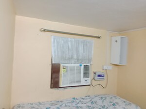 Room in 1 BHK Builder Floor at Lajpat Nagar – for Rent