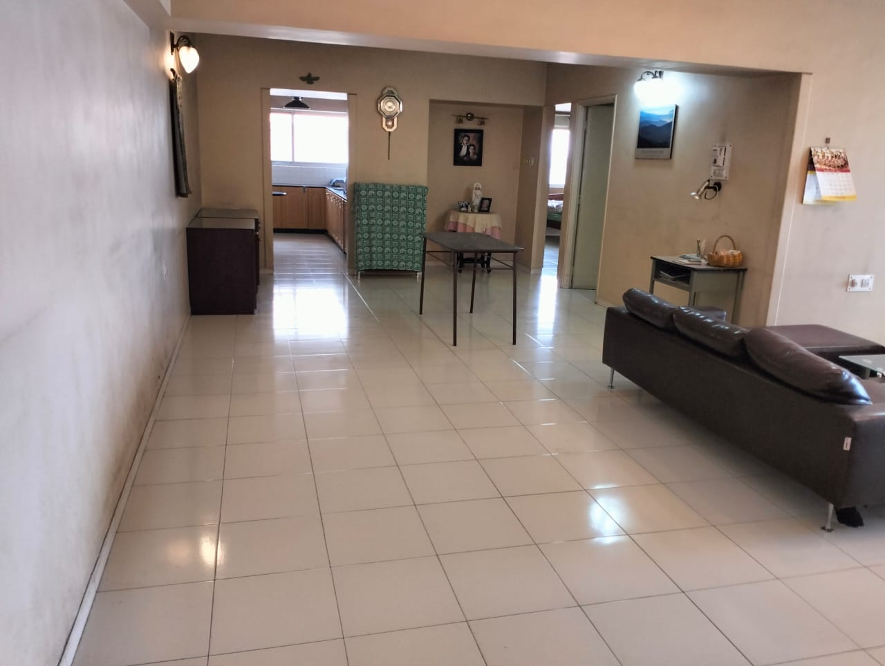 3.5 BHK + Servant Room Apartment For Sale in Sacred Heart Town