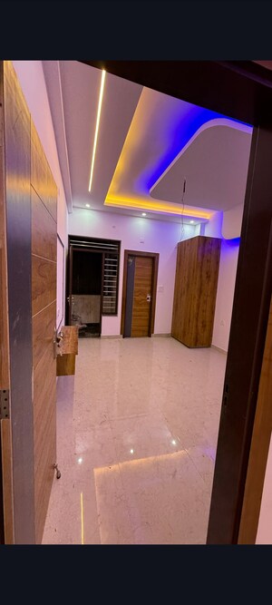 Building Lobby in 4 BHK Builder Floor at Sahastradhara Road – for Rent