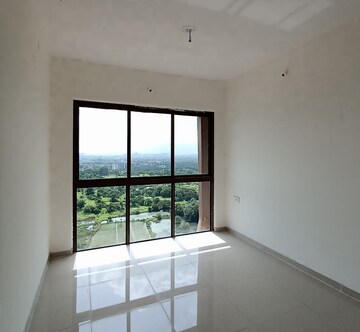 Room in 2 BHK Apartment at Runwal My City, Dombivli East – for Rent