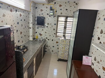 Master Bedroom in 2 BHK Apartment at Horizon CHS, Andheri West – for Rent