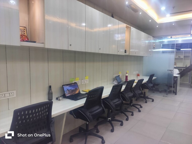 Team Area, alphathum Commercial Office Space 850 Sq.Ft. In Sector 90 Noida 9500531