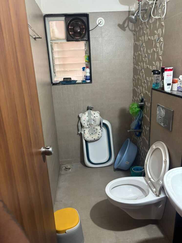 Bathroom, atrium-skyward 2 Bedroom 790 Sq.Ft. Apartment In Undri Pune 9500575