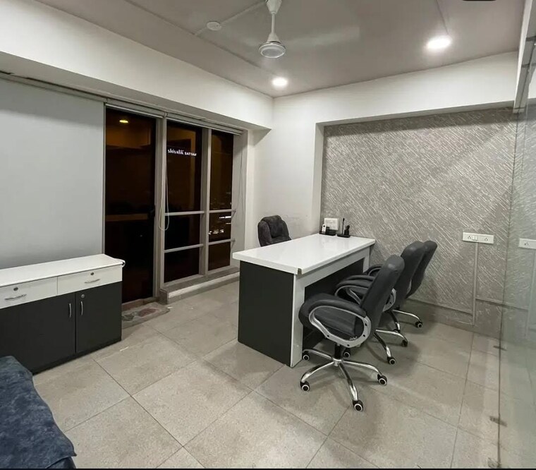 Living Room, real-tech-park Commercial Office Space 1200 Sq.Ft. In Vashi Sector 30a Navi Mumbai 9500615