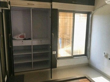 Room in 1 BHK Apartment at Vijay Orovia, Ghodbunder Road – for Rent