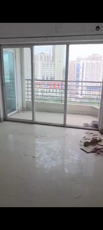 Room in 3.5 BHK Apartment at ABA Cherry County, Tech Zone 4 Greater Noida – for Rent