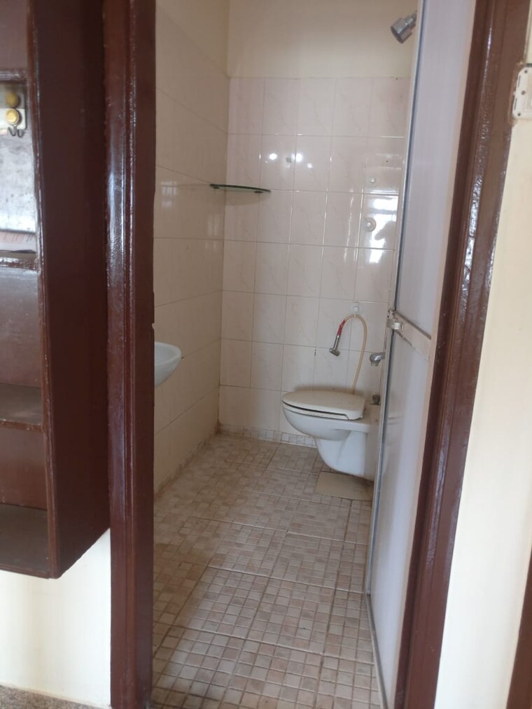 Bathroom, yashodham-complex 2 Bedroom 650 Sq.Ft. Apartment In Goregaon East Mumbai 9500685