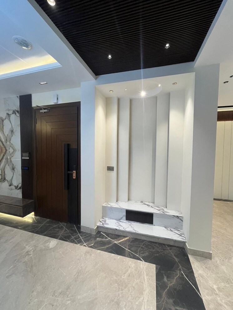 Bedroom, dlf-city-phase-iv 5 Bedroom 360 Sq.Yd. Builder Floor In Dlf Phase iv Gurgaon 9500693