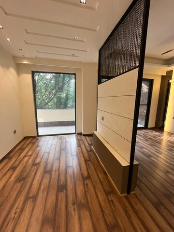 Team Area in 5 BHK Builder Floor at DLF City Phase IV, Dlf Phase iv – for Rent