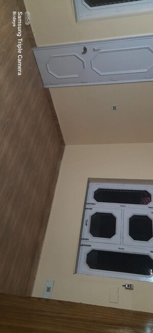 Room in 3 BHK Independent House at Sector 17 – for Rent