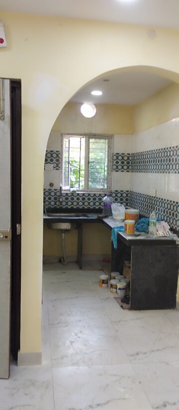 Bedroom in 3 BHK Apartment at Kolkatta Gpo – for Rent