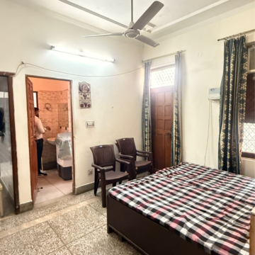 Bedroom in 3 BHK Builder Floor at Chattarpur – for Rent