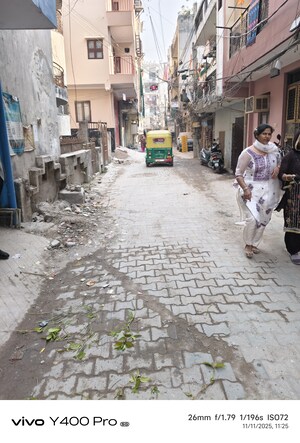 Parking in 6+ BHK Independent House at Chattarpur – for Sale