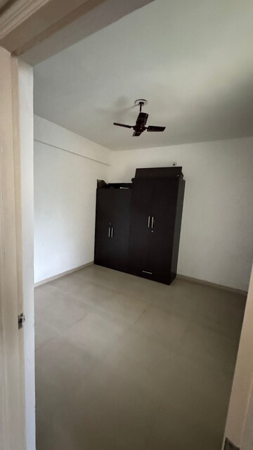 Room in 1 BHK Apartment at Bora Ville, Kharadi – for Sale