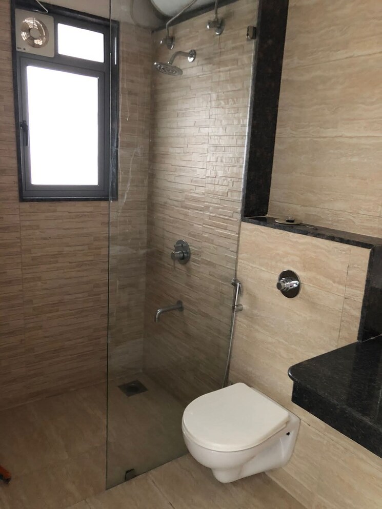 Bathroom, amanora-neo-towers 4 Bedroom 1556 Sq.Ft. Apartment In Hadapsar Pune 9500775