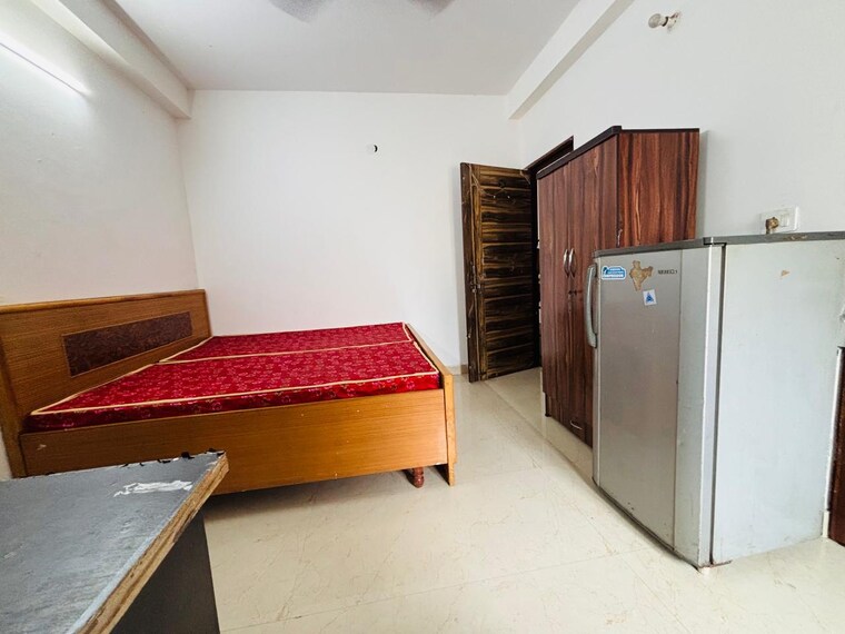 Bedroom, freedom fighters enclave 1 RK 380 Sq.Ft. Builder Floor In Freedom Fighters Enclave Delhi 9500808