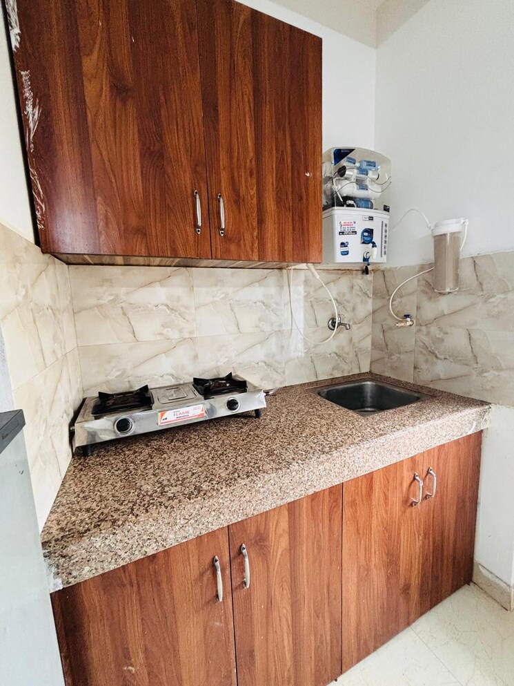 Kitchen, freedom fighters enclave 1 RK 380 Sq.Ft. Builder Floor In Freedom Fighters Enclave Delhi 9500808