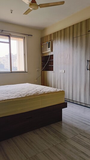 2 BHK Apartment For Rent in Hiranandani Estate, Ghodbunder Road