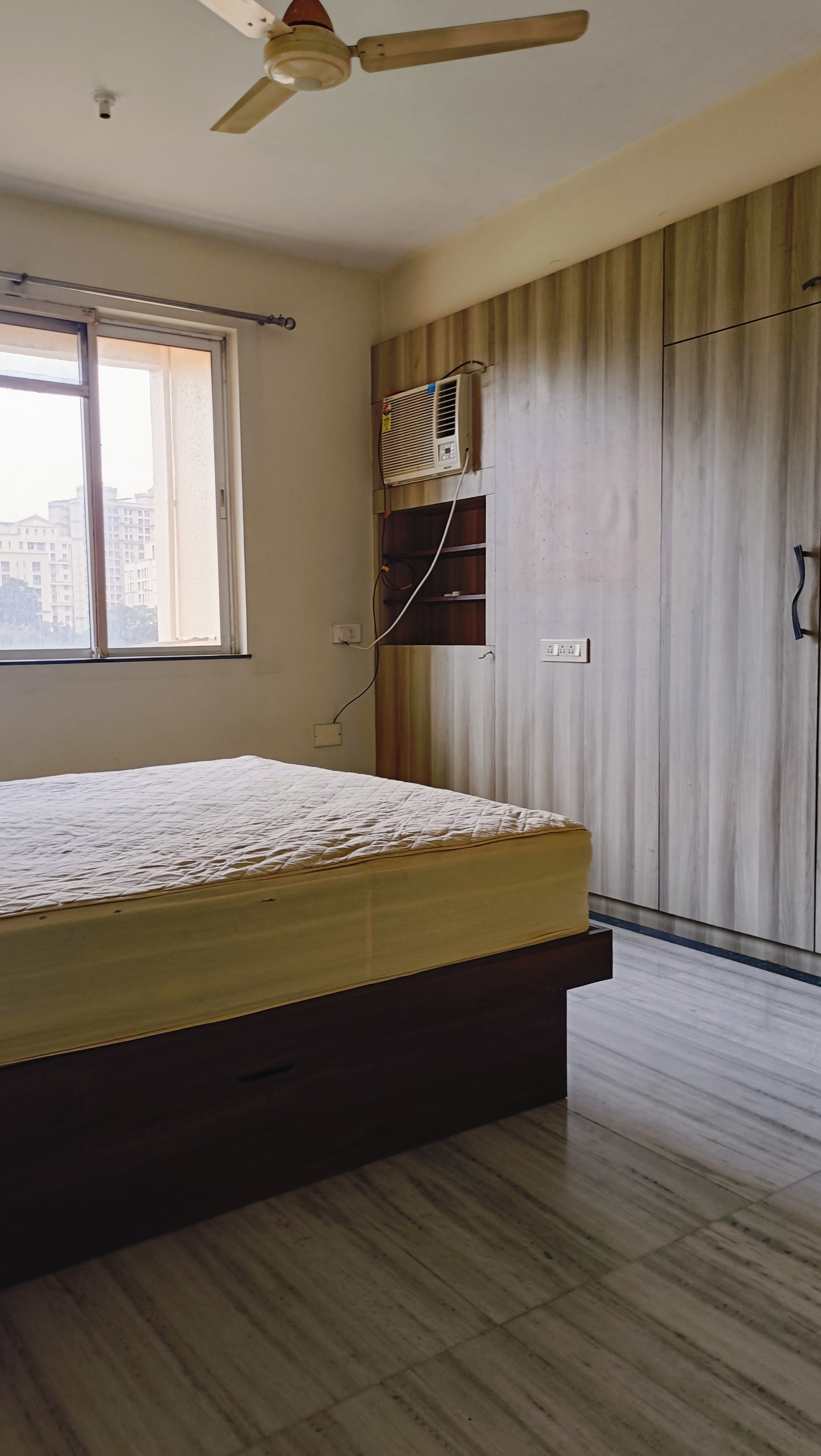 2 BHK Apartment For Rent in Hiranandani Estate