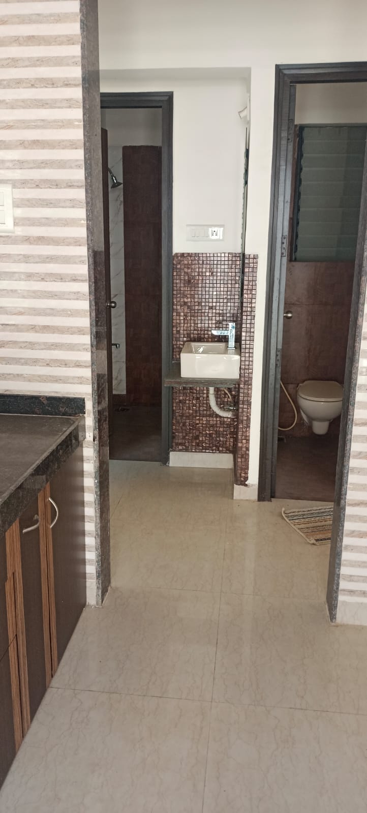 1 BHK + Extra Room Apartment For Sale in Tharwani Vedant Millenia