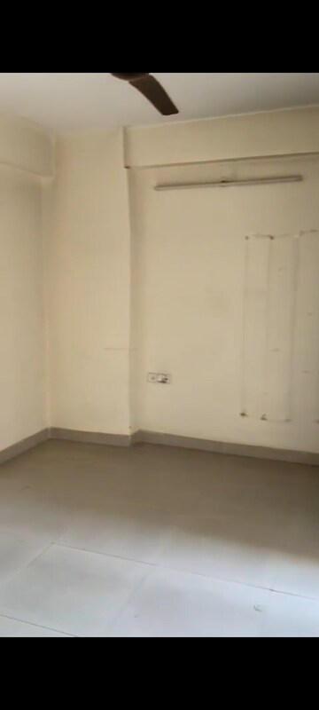Room in 3 BHK Apartment at Galaxy North Avenue ll, Gaur City 2 – for Rent