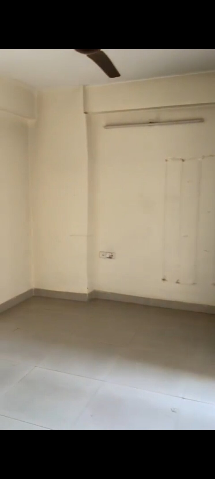 Room, galaxy-north-avenue-ll 3 Bedroom 1250 Sq.Ft. Apartment In Gaur City 2 Greater Noida 9500888