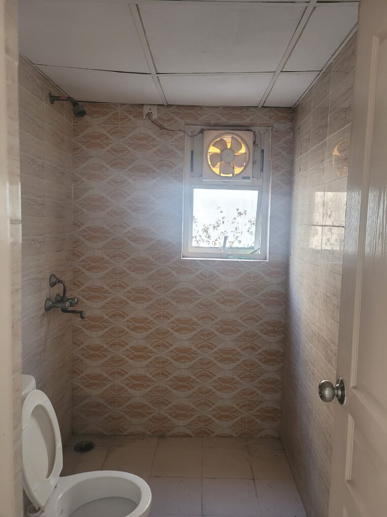 Bathroom, 3c-lotus-zing 2 Bedroom 915 Sq.Ft. Apartment In Sector 168 Noida 9500883