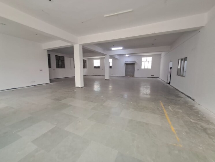  Parking, sector 63 Commercial Warehouse 21600 Sq.Ft. In Sector 63 Noida 9500904