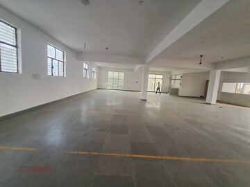 Room in  Warehouse at Sector 63 – for Rent