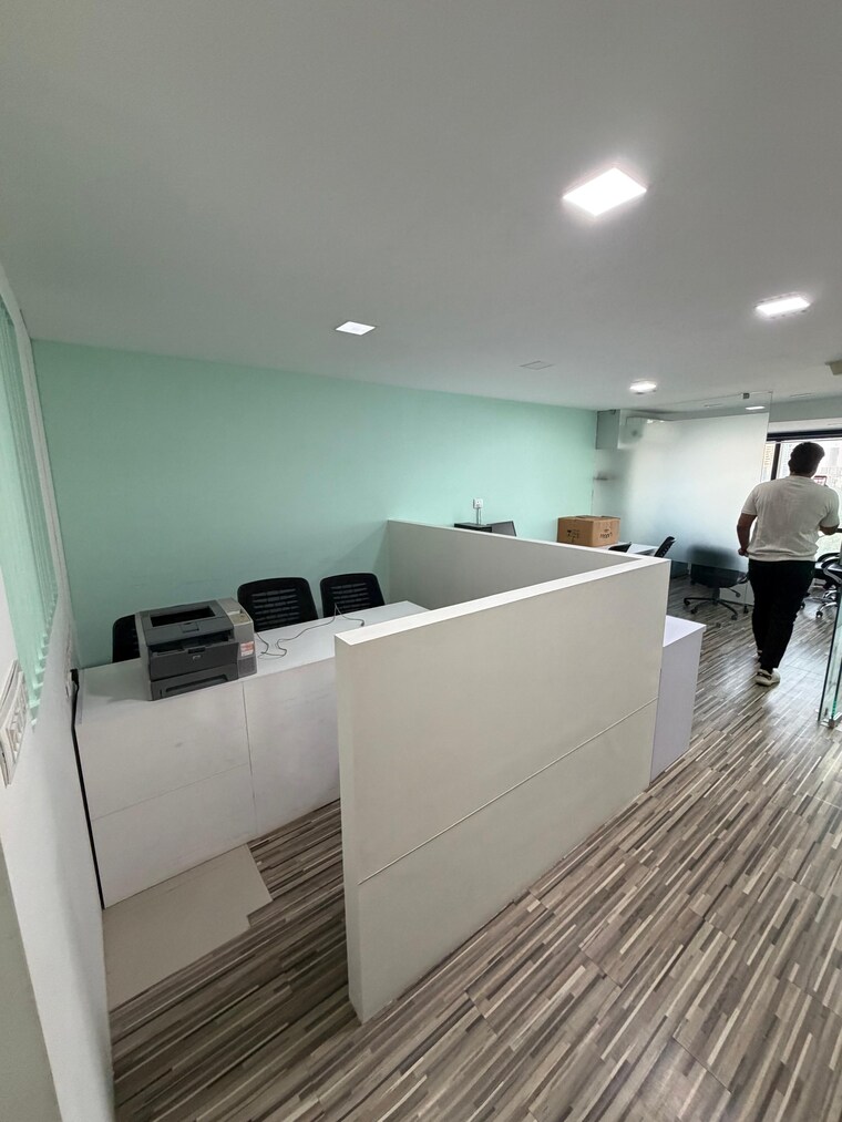 Team Area, shivalik-shilp Commercial Office Space 915 Sq.Ft. In Sanidhya Ahmedabad 9500903