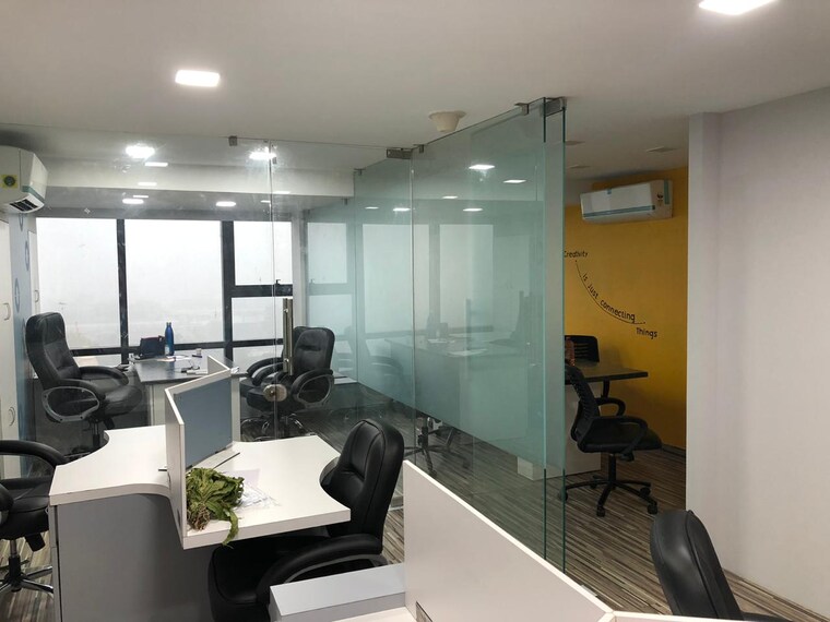 Team Area, shivalik-shilp Commercial Office Space 915 Sq.Ft. In Sanidhya Ahmedabad 9500903