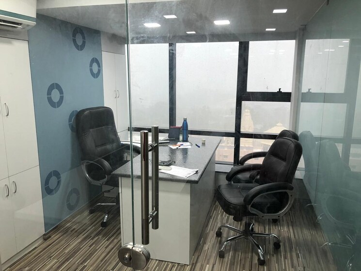 Team Area, shivalik-shilp Commercial Office Space 915 Sq.Ft. In Sanidhya Ahmedabad 9500903