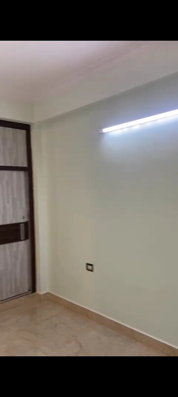 Room in 4 BHK Apartment at Spring Meadows, Tech Zone 4 Greater Noida – for Rent