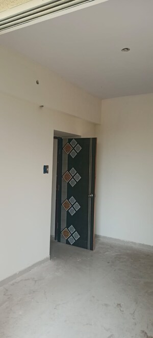 Room in 1 BHK Apartment at Gayatri Dham CHS, Titwala – for Sale