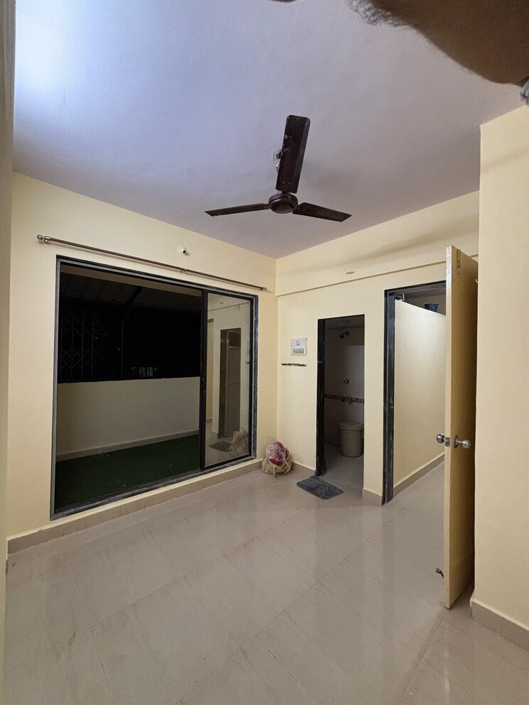 Room, gayatri-dham-chs 1 Bedroom 420 Sq.Ft. Apartment In Titwala Thane 9500964
