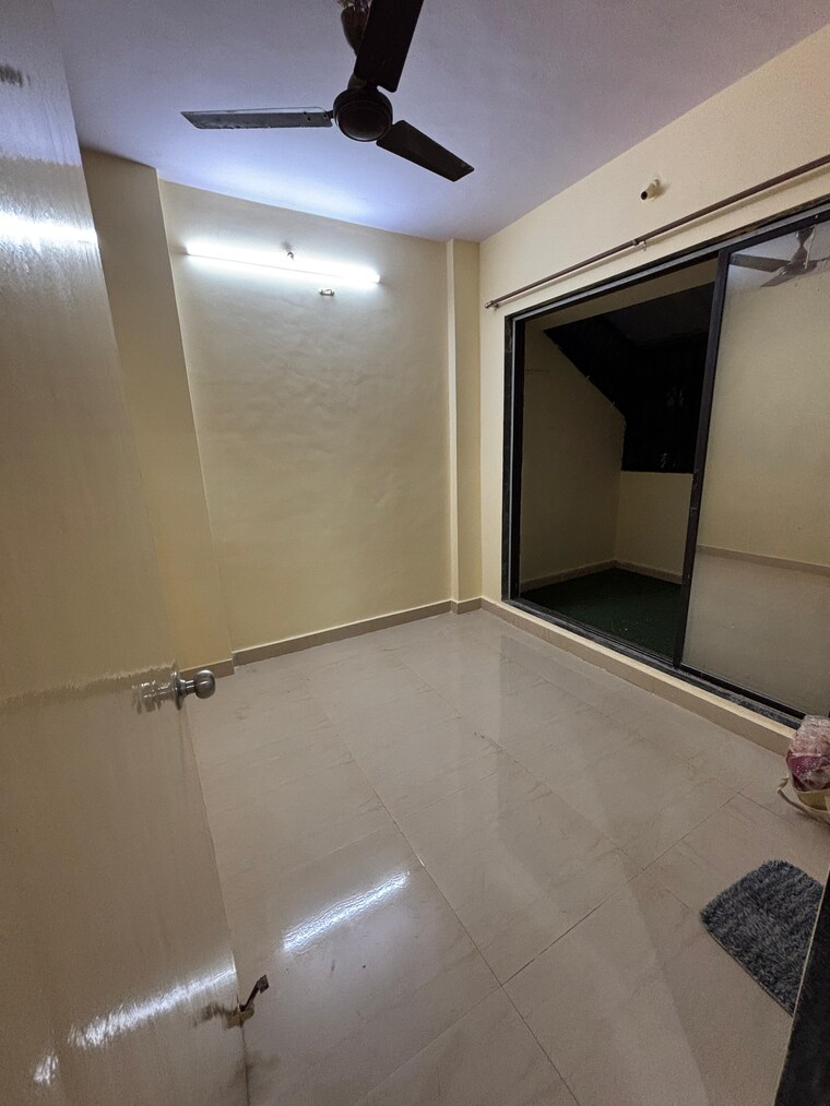 Bedroom, gayatri-dham-chs 1 Bedroom 420 Sq.Ft. Apartment In Titwala Thane 9500964