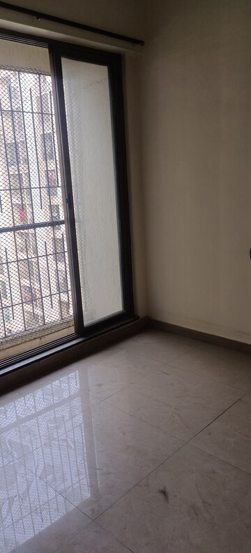 Room in 3 BHK Apartment at Vasai Tower, Vasai West – for Sale