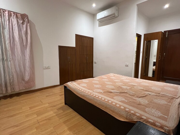Bedroom, lajpat nagar 4 2 Bedroom 100 Sq.Yd. Builder Floor In Lajpat Nagar 4 Delhi 9500987